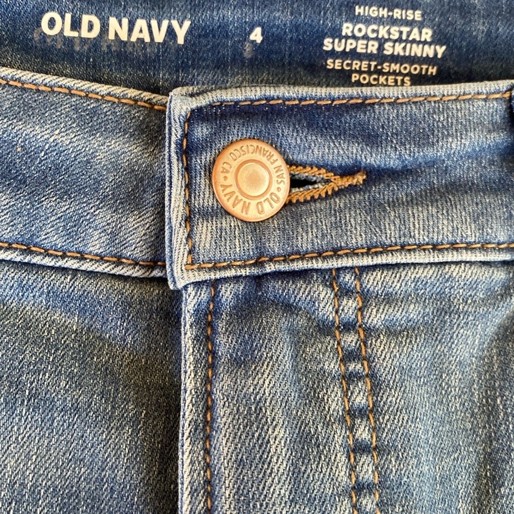 Old Navy women’s Blue Jeans - Rockstar Super Skinny